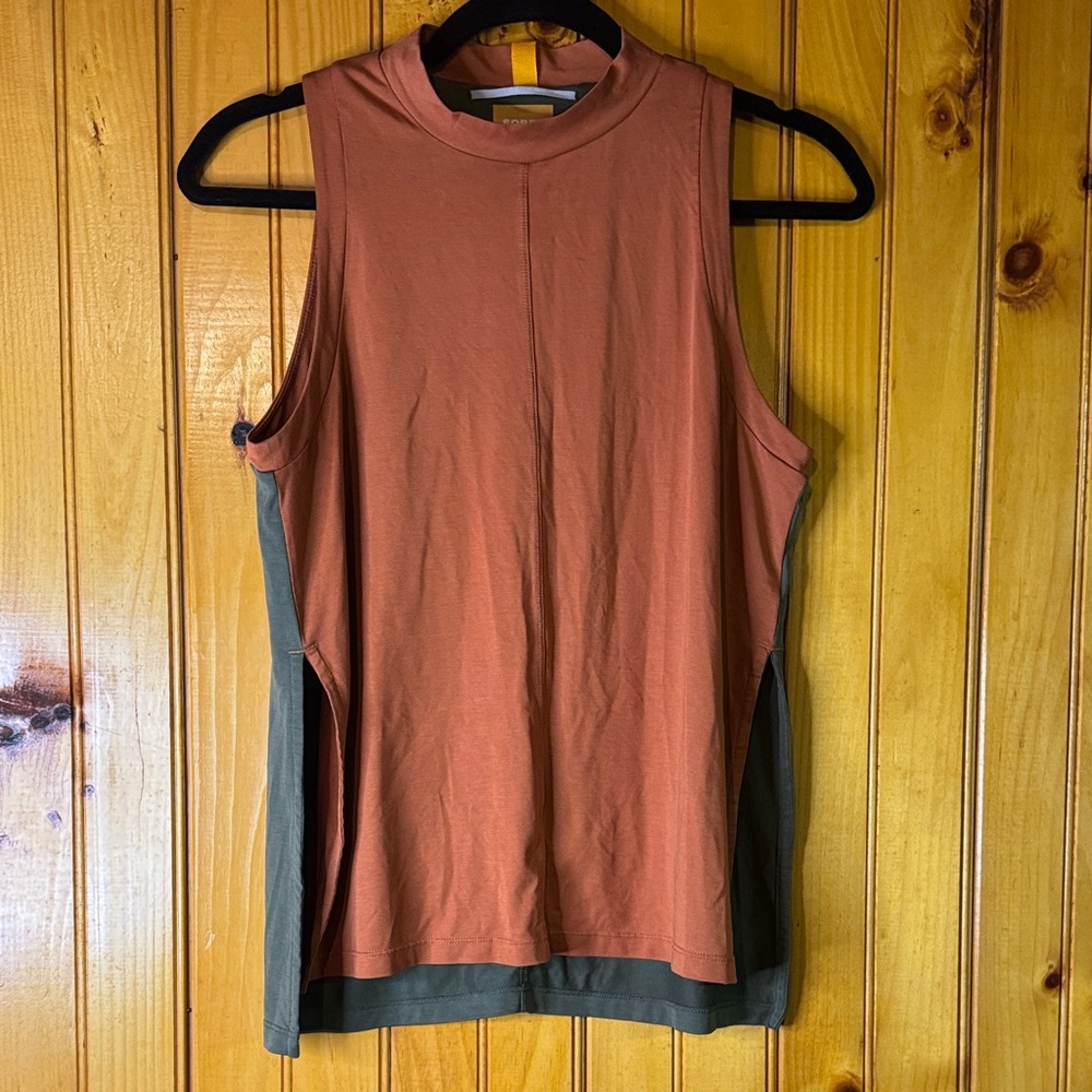 Prana x Sorel Sleeveless Muscle Tee - Rust and Olive